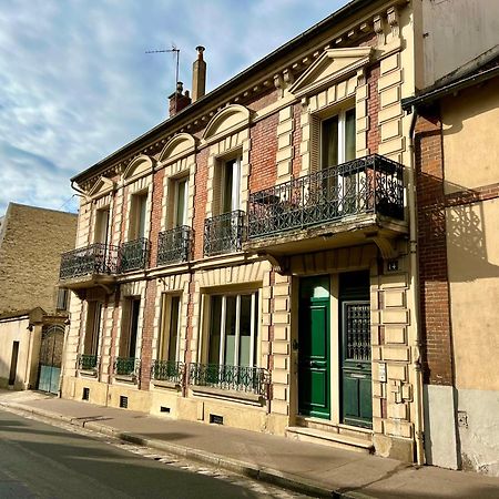 Appartement De Luxe Avec Fresque, Hyper Centre Et Parking Sure Fontainebleau Esterno foto