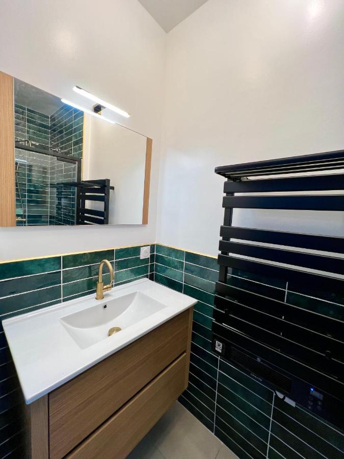 Appartement De Luxe Avec Fresque, Hyper Centre Et Parking Sure Fontainebleau Esterno foto