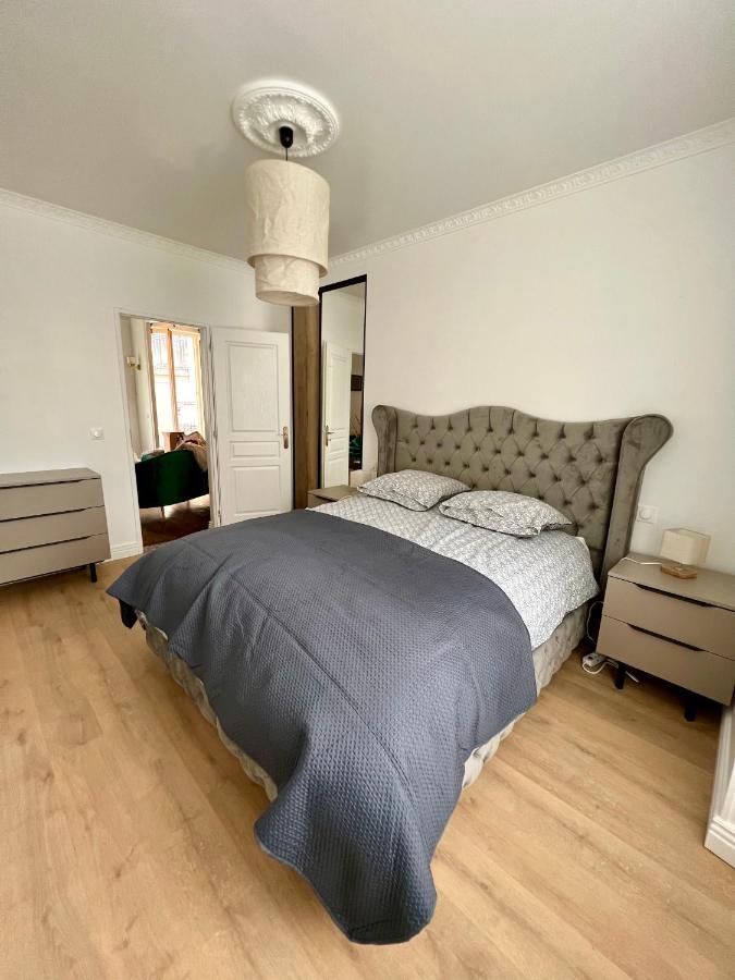 Appartement De Luxe Avec Fresque, Hyper Centre Et Parking Sure Fontainebleau Esterno foto